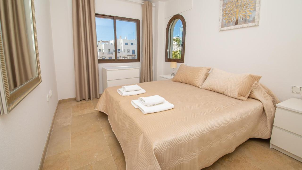 Lovely 2-Bed Apartment In Marina De La Duquesa Castillo de Sabinillas Exterior photo